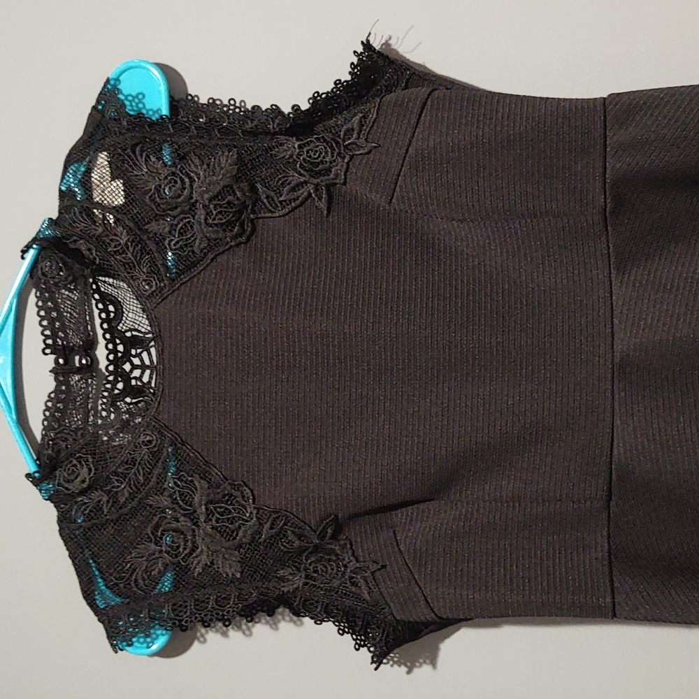 Francesca's Black high neck lace detailed mini dress
